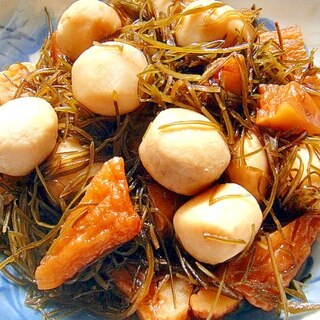 里芋とさつまあげ刻み昆布の煮物